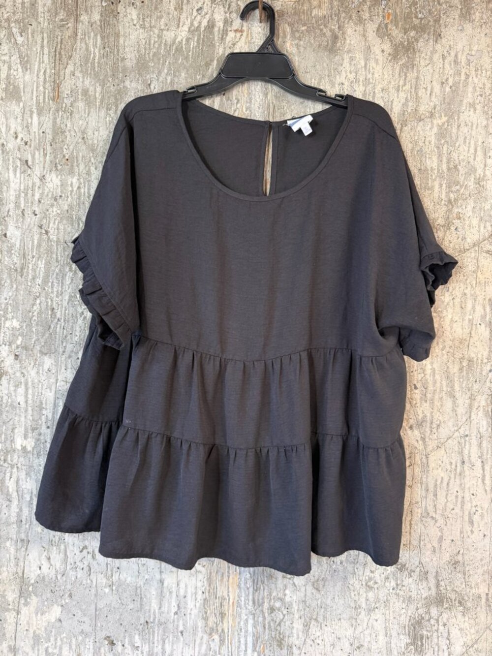 MERI SKYE Women's Short Sleeve Tiered Hem Blouse Size 2X In Black